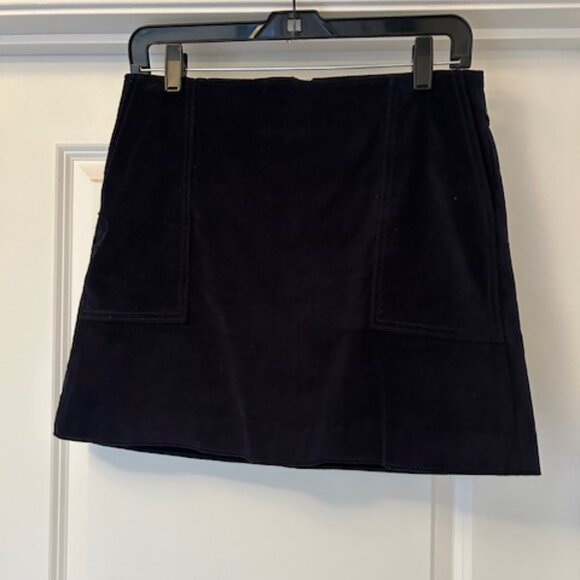Gap navy blue velvet mini skirt - size 4 - Picture 4 of 4